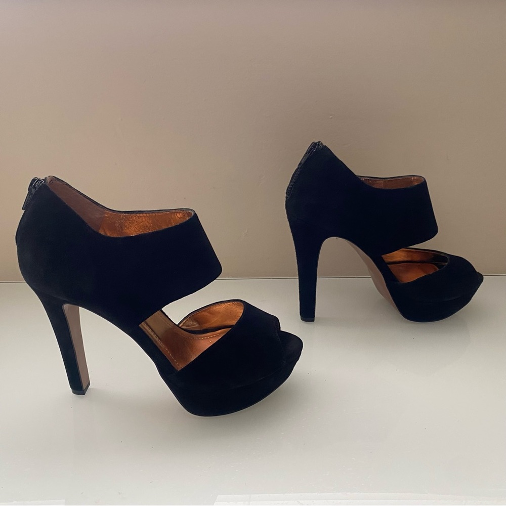 BCBG Suede leather Black Peep-Toe Platform Dress Heels Size 8B - Picture 4 of 12